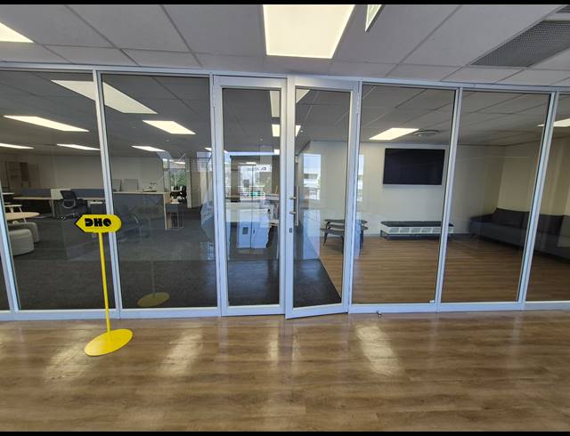 643M² OFFICE TO LET IN WOODMEAD